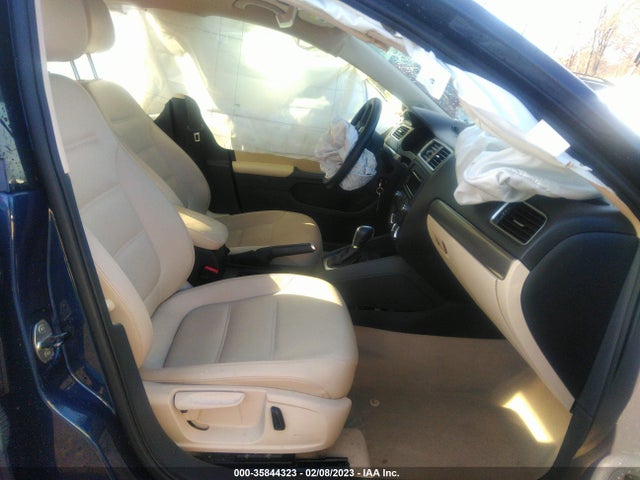 3VWLL7AJ0EM307223 Volkswagen Jetta Sedan Tdi