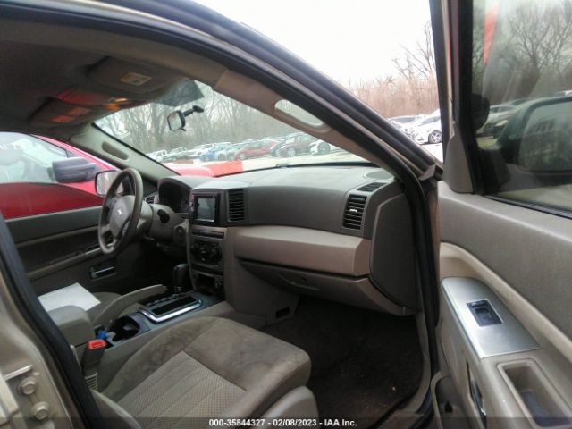 1J4GS48K85C671096 Jeep Grand Cherokee Laredo