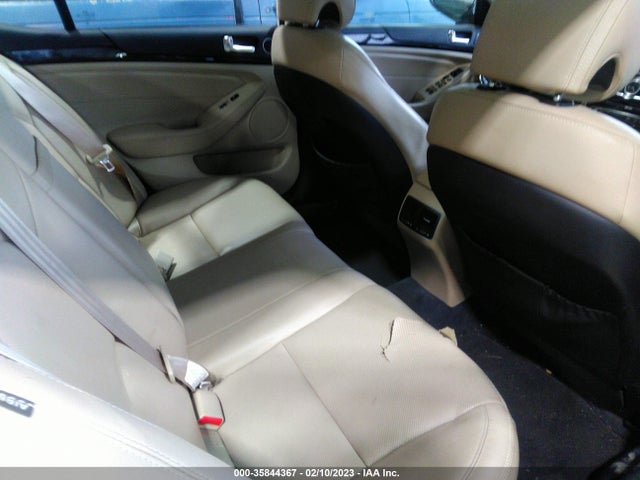2014 Kia Cadenza, VIN: KNALN4D7XE5120764
