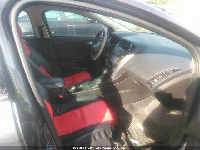 2018 Ford Focus, VIN: 1FADP3F29JL306725