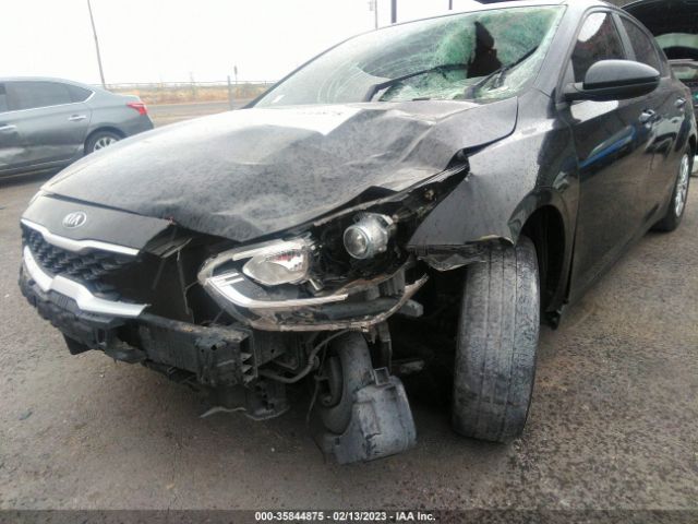 3KPF24AD1KE105749 KIA FORTE FE