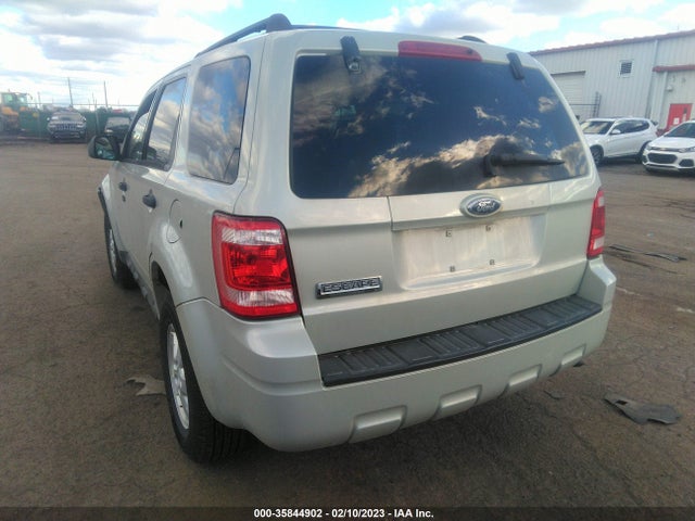 2009 FORD ESCAPE XLT VIN: 1FMCU03719KB47273