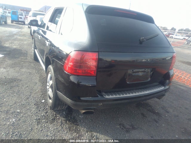 2004 PORSCHE CAYENNE S VIN: WP1AB29P44LA71568