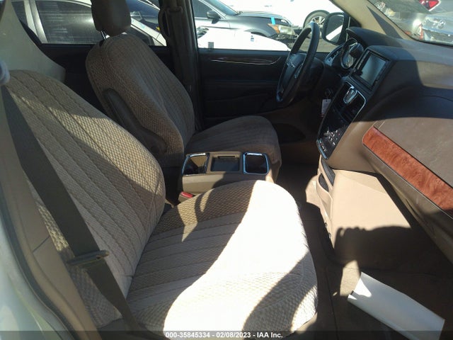 2A4RR8DG5BR641084 Chrysler Town & Country Touring-l