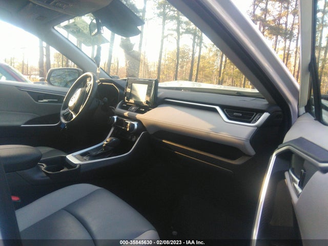 2021 Toyota RAV4, VIN: 2T3A1RFV5MW202858