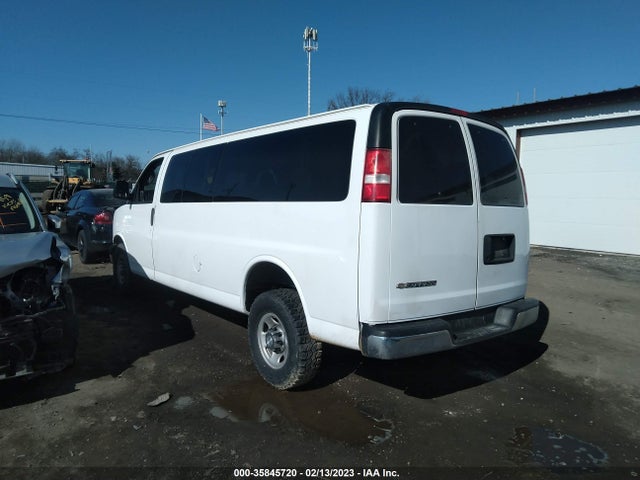 2017 Chevrolet Express, VIN: 1GAZGPFG2H1121997