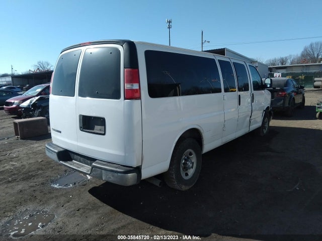 2017 Chevrolet Express, VIN: 1GAZGPFG2H1121997