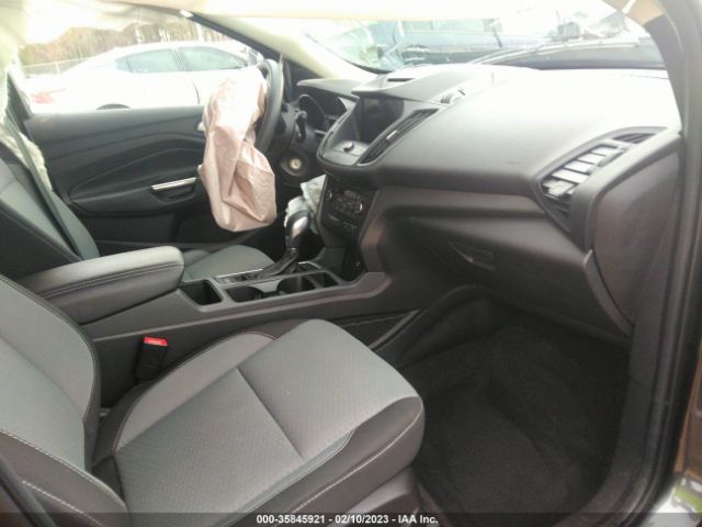 1FMCU0GD6JUB09255 Ford ESCAPE SE