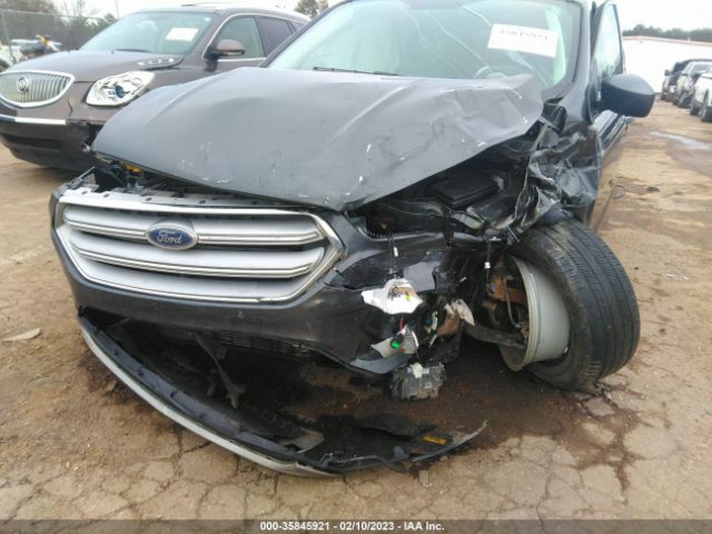 1FMCU0GD6JUB09255 Ford ESCAPE SE