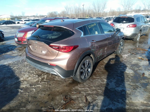2017 Infiniti QX30, VIN: SJKCH5CR8HA016916