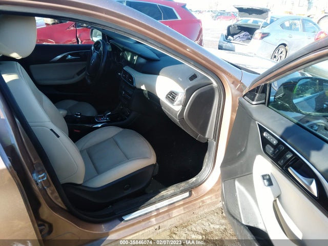 2017 Infiniti QX30, VIN: SJKCH5CR8HA016916