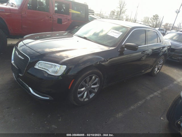 2C3CCARG2JH118014 Chrysler 300 Touring L