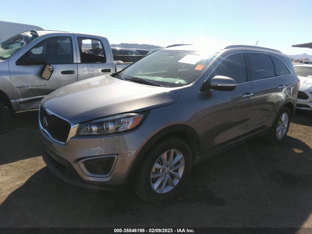 KIA SORENTO LX 2017 5XYPG4A34HG284801 Image 2