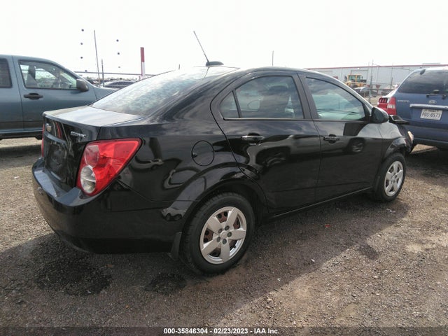 Chevrolet SONIC LS 2016 1G1JA5SH4G4121613 Image 6