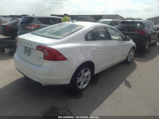 2015 Volvo S60, VIN: YV126MFM7F1352448