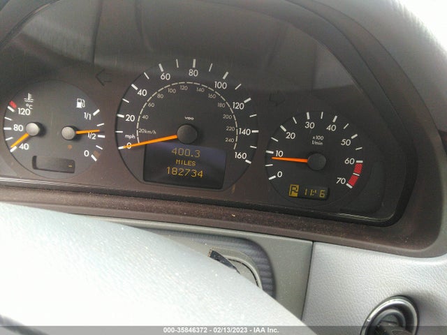 2000 MERCEDES-BENZ E-CLASS VIN: WDBJF65J3YB069142