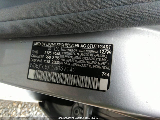 2000 MERCEDES-BENZ E-CLASS VIN: WDBJF65J3YB069142