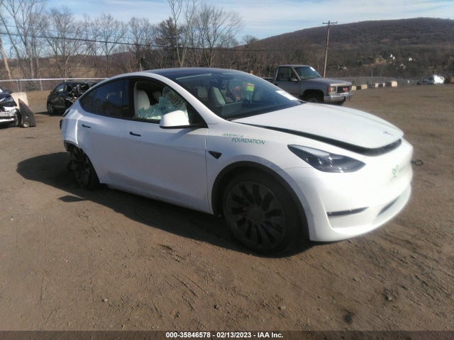 2022 7SAYGDEF3NF455388 main image
