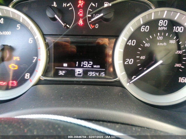 2015 NISSAN SENTRA SV VIN: 3N1AB7AP8FY289388