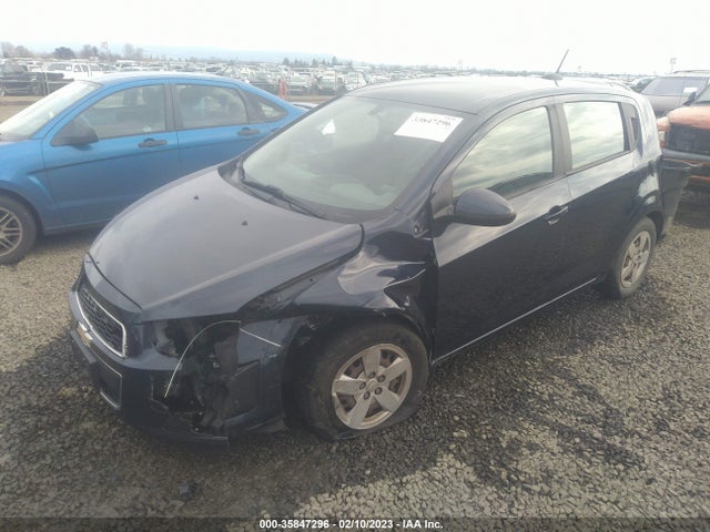 Chevrolet SONIC LS 2015 1G1JB6SG3F4135561 Image 2