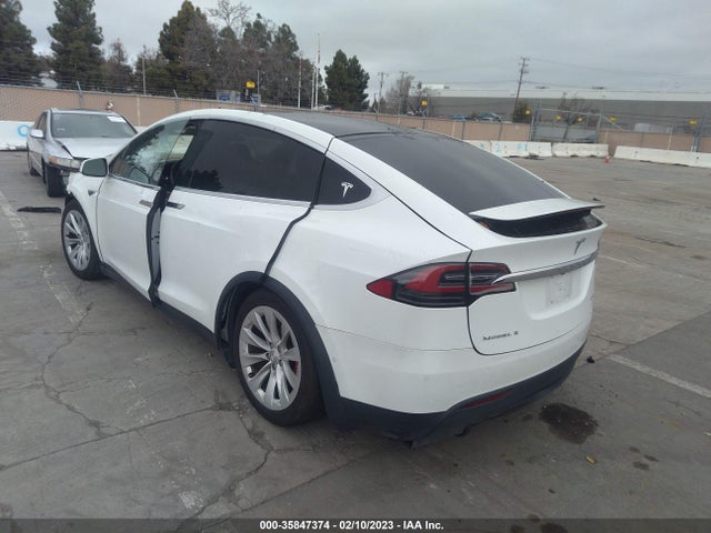 2016 Tesla Model X, VIN: 5YJXCAE48GFS00868