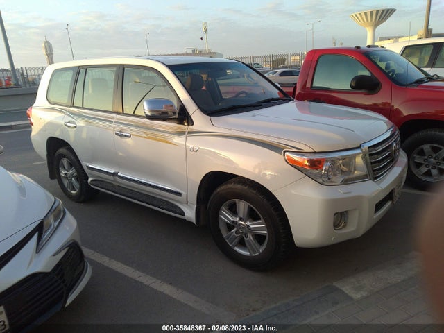 2015 Toyota Land Cruiser, VIN: JTMHY05J5F4030075