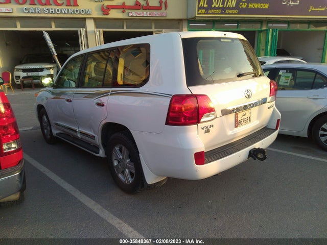 2015 Toyota Land Cruiser, VIN: JTMHY05J5F4030075