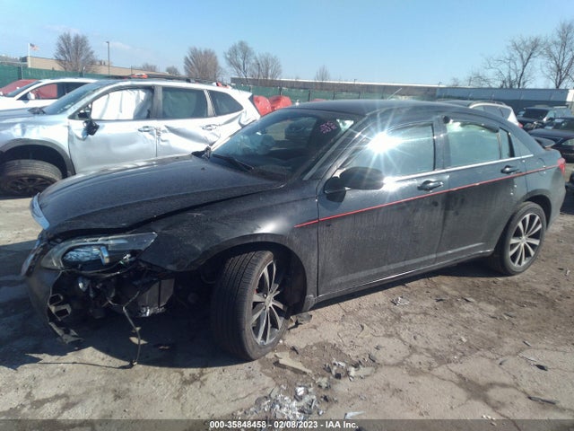 Chrysler 200 Touring 2013 1C3CCBBG8DN711260 Image 2