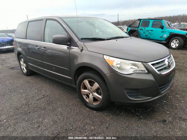 2010 2V4RW3D10AR294930 main image