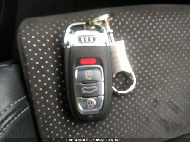 2016 Audi A4, VIN: WAUFFAFL5GA008547
