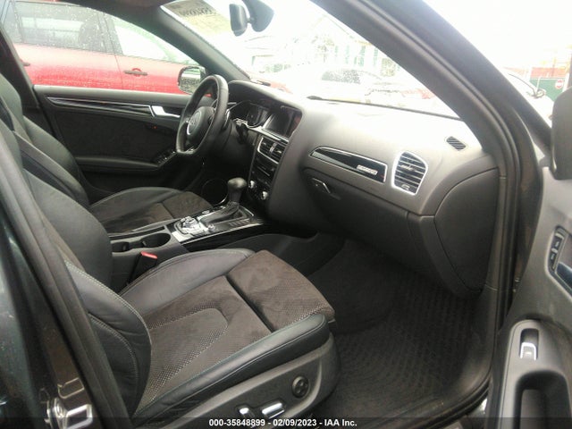 2016 Audi A4, VIN: WAUFFAFL5GA008547