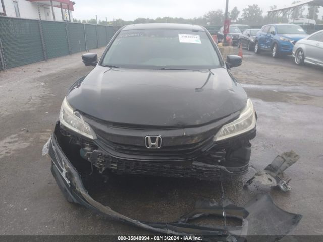 1HGCR3F9XHA035310 Honda Accord Touring V6