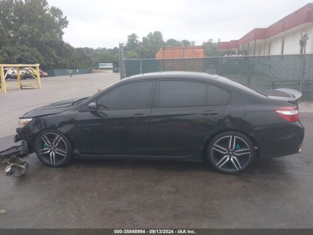 1HGCR3F9XHA035310 Honda Accord Touring V6