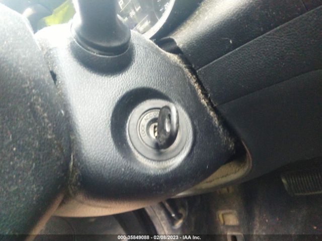 3KPFK4A74HE095852 KIA FORTE LX