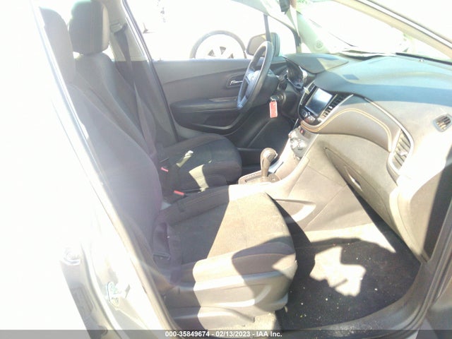 Chevrolet TRAX LS 2017 3GNCJKSB9HL266210 Image 5