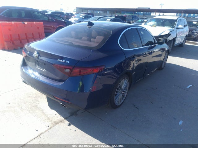 2017 Alfa Romeo Giulia, VIN: ZARFAECN7H7537744