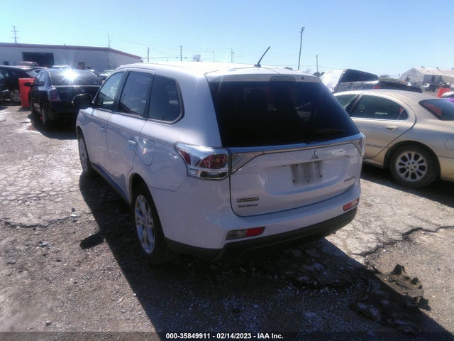JA4AD3A30EZ019129 Mitsubishi Outlander Se