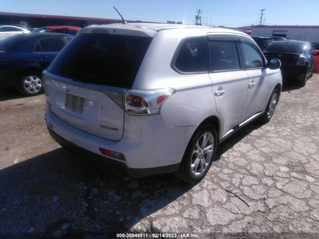 JA4AD3A30EZ019129 Mitsubishi Outlander Se