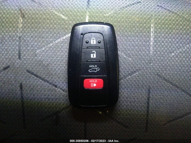 2022 Toyota RAV4, VIN: 4T3RWRFV3NU058782