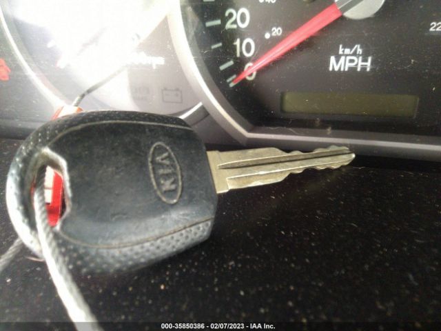 KNDUP131936424690 KIA Sedona Lx/ex