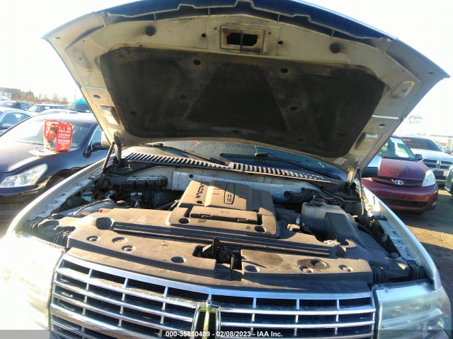 Lincoln Navigator 2011 5LMJJ2J59BEJ05996 Image 11