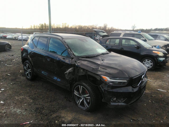2019 Volvo XC40, VIN: YV4162UM2K2070454