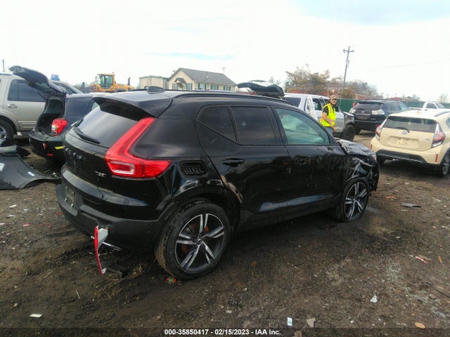 2019 Volvo XC40, VIN: YV4162UM2K2070454