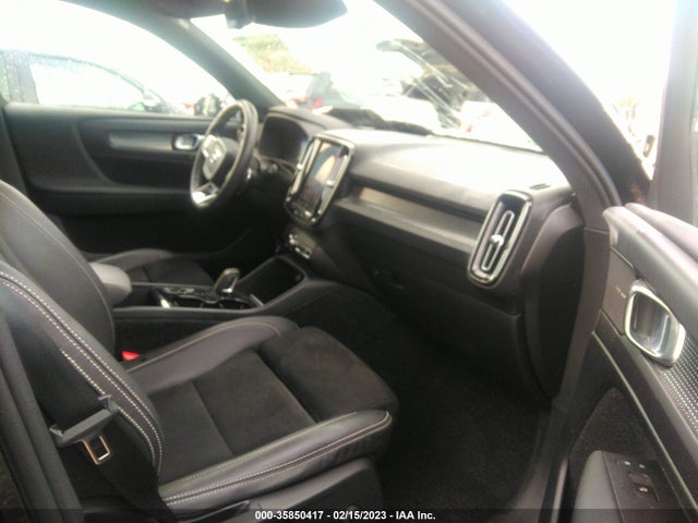 2019 Volvo XC40, VIN: YV4162UM2K2070454