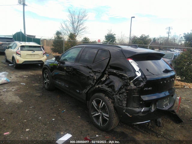 2019 Volvo XC40, VIN: YV4162UM2K2070454