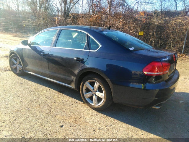 1VWBP7A37CC011535 Volkswagen Passat
