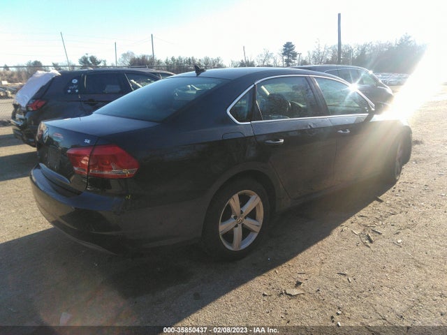 1VWBP7A37CC011535 Volkswagen Passat