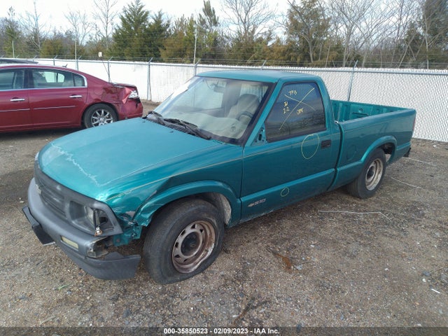 1995 CHEVROLET S TRUCK S10 VIN: 1GCCS1443S8249200