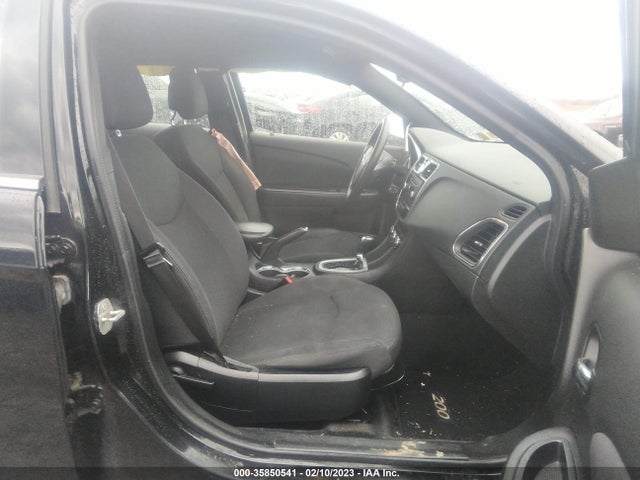 1C3CCBAB7EN211579 Chrysler 200 LX