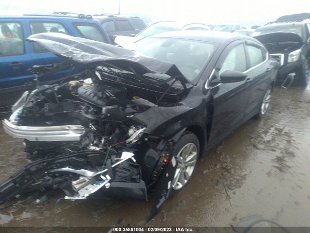 Chrysler 200 Limited 2015 1C3CCCAB3FN682913 Image 2